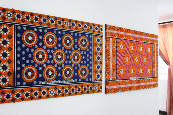 アフリカ布 ： カンガのファブリックボード