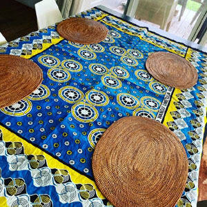 カンガのテーブルクロス